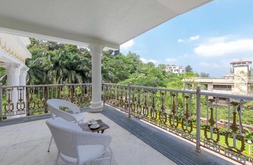 St.Stanislaus Villa Villa | StayVista at The White House Villa