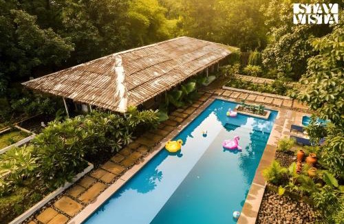 Shahapur Villa | StayVista at The Wildernest Tale with Bonfire, Jacuzzi