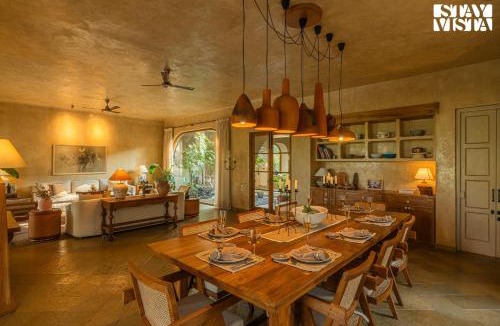 Aradi Socorro Villa | StayVista at Villa Rumjhum - Pool, BBQ & Bonfire