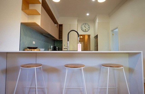 Bathurst House | Stewart Retreat. Large Alfresco Deck. Near CBD