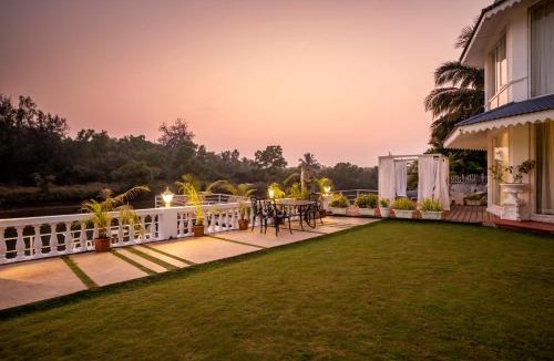 Kudal Resort | Stone Wood Riverfront Resort, Siolim