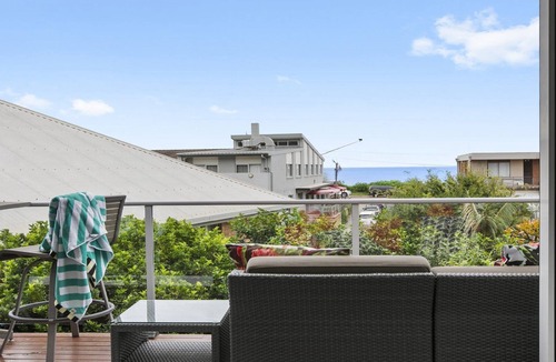 Copacabana House | Stones throw to Copacabana Beach