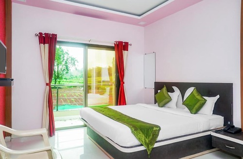 Gureghar Hotel | Strawberry Homes