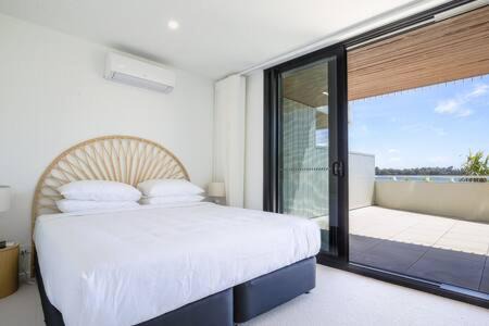 Batemans Bay Apartment | Stunning 3-Bed Unit with Bayside Views