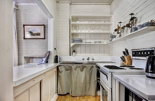 Emu Swamp Apartment | Stunning Garden Studio at Mayfield Vineyard
