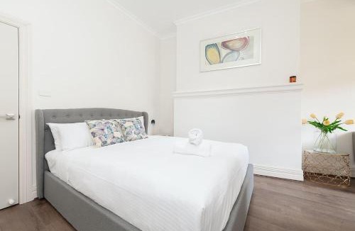 Millers Point Apartment | STUNNING SYDNEY HOME 9