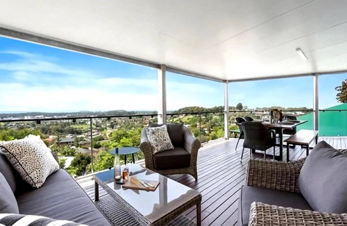 Coffs Harbour House | Stunning Views and Relaxing Coastal Getaway