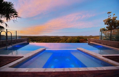 Boat Harbour Apartment | Stunning views sunrise to sunset - walk to Beach