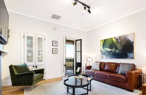Millers Point Apartment | Stylish 1 Bedroom Apartment in Barangaroo
