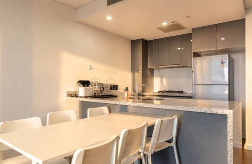 Sydney Olympic Park Apartment | Stylish 2BR Olympic Park | Pool, Gym & Parking