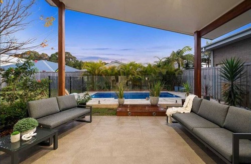 Sapphire Beach House | Stylish Coastal retreat with a short walk to the beach