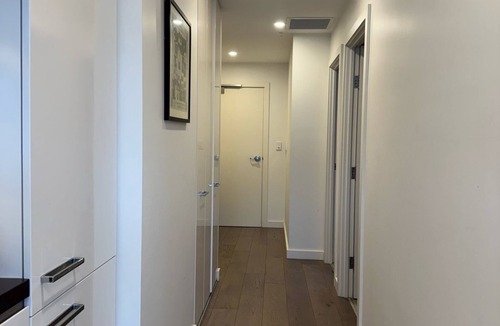 Waterloo Apartment | Stylish & Serene Urban Hideaway