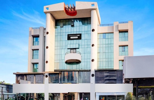 Clover Park House | Suite Viman Nagar Downtown Cilantro