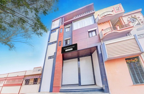 Indore House | SuiteHotel Grand Vista