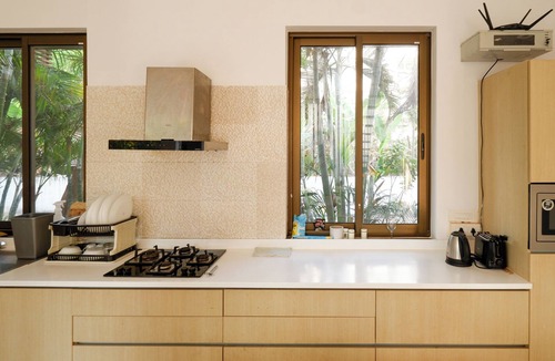 Nerul Villa | Sun Contemporary by Dia Homes