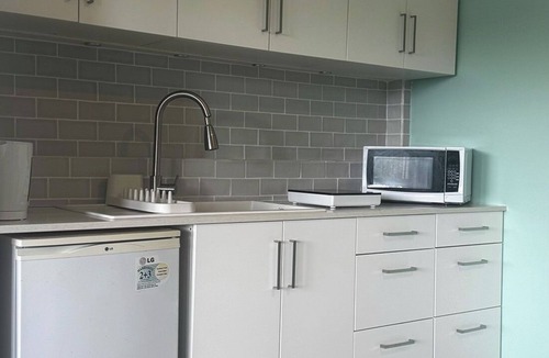 Tugun Apartment | Sun Sand and Suite Dreams - 2-br suite w/large bathroom in Tugun, pet-friendly!
