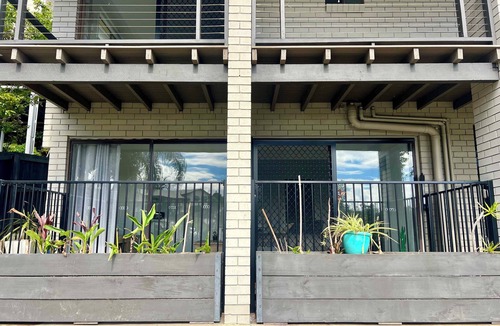 Tugun Apartment | Sun Sand and Suite Dreams - 2-br suite w/large bathroom in Tugun, pet-friendly!