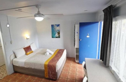Biggera Waters Hotel | Sunburst Motel