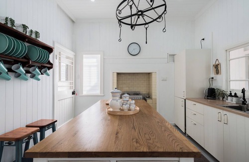 Tenterfield House | Sunday at Mirumiru Farmhouse, Tenterfield - Spectacular Views, Near Bike Trails