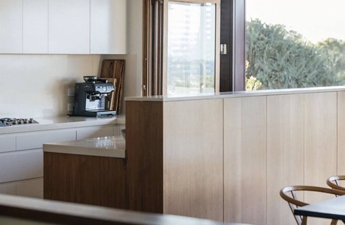 Emerald Beach House | Sundecks Beachside Escape - Luxury at Emerald