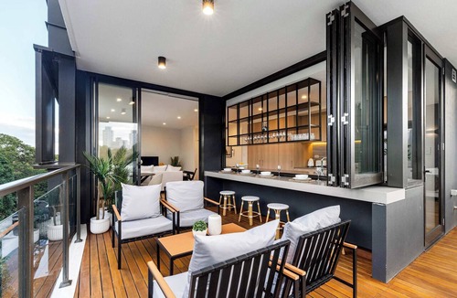 Waterloo Apartment | Sunny Inner City Luxury with Park Views