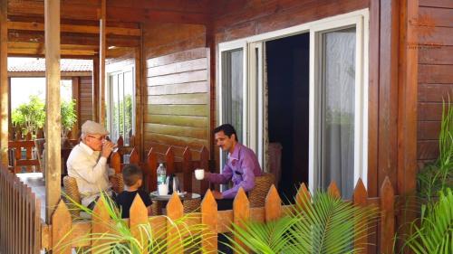 Paud Resort | Sunny's World Resort