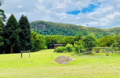 Wilsons Creek House | Sunrise Getaway at Heartland