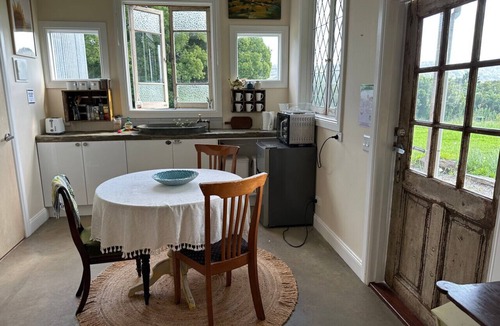 Ewingsdale House | Sunset Cottage at Byron