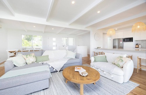 Green Point House | Sunset Shores - Between the ocean and the lake and far from the madding crowd