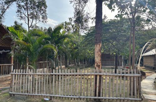 Sanapur Hotel | Sunshine café Hampi