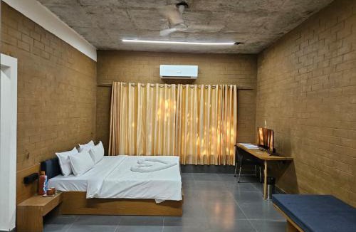 Junagadh Hotel | Sunyata Eco Resort