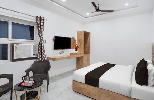 Kakarmatha Hotel | Super Collection O Banaras Railway