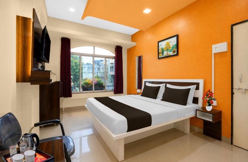 Sadashiv Peth Hotel | Super Collection O Dagdu Seth Ganpati Crossway Formerly Malwade Motels