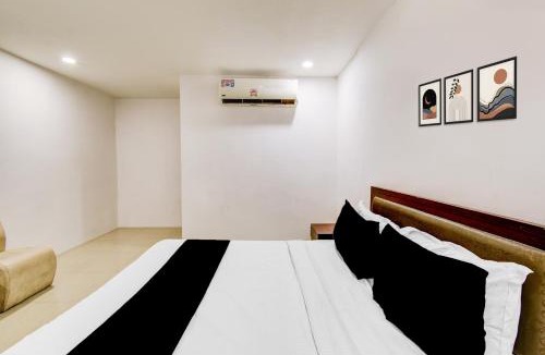 Hyderabad Hotel | Super Collection O Dilsukhnagar Bus Terminal Hyderabad Formerly Karthikeya City Stay