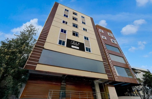 Kukatpally Housing Board Colony House | Super Collection O Forum Mall Hyderabad