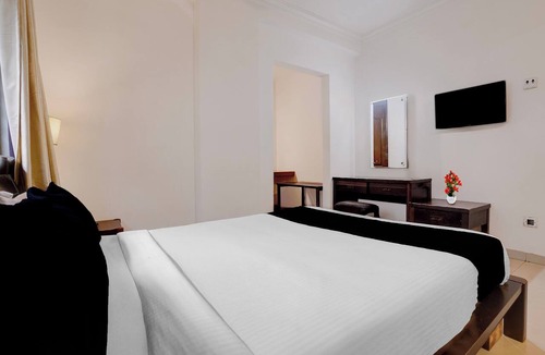 Kamalapur Hotel | Super Collection O Hosepet College Road