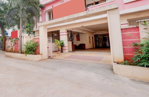 Kukatpalli House | Super Collection O KPHB