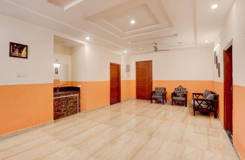 Kukatpalli Hotel | Super Collection O KPHB Metro Station Hyderabad Formerly Hillside