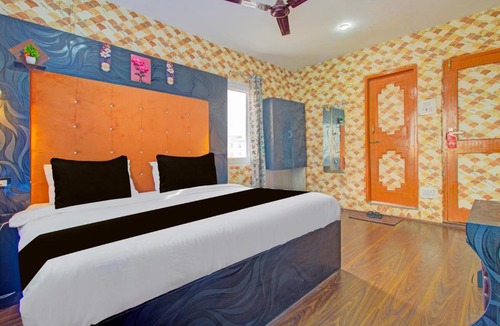 Rajbagh Hotel | Super Collection O Kursoo Rajbagh Formerly Mid Valley Residency