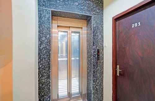 Civil Lines Hotel | Super Collection O Prayagraj Bus Stop Formerly Sonica Gold