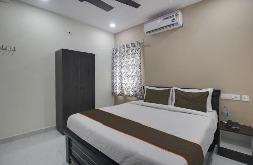 Manikonda Hotel | Super Collection O SIRI GRAND INN