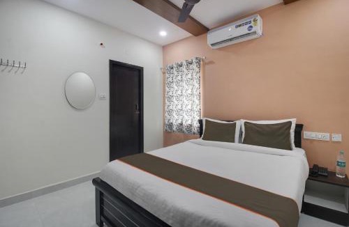 Manikonda Hotel | Super Collection O SIRI GRAND INN