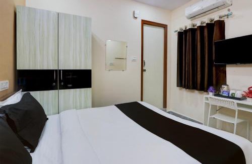 Gachibowli Hotel | Super Collection O Sri Balaji Luxury rooms