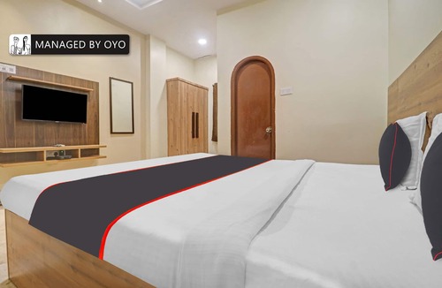 Ameerpet Hotel | Super Collection O Townvilla Begumpet
