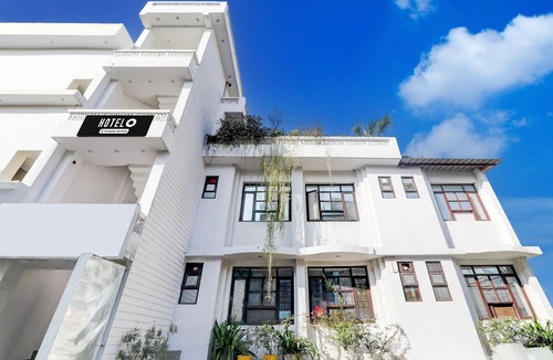 Indira Nagar House | Super Deluxe Room Vibrant Inn