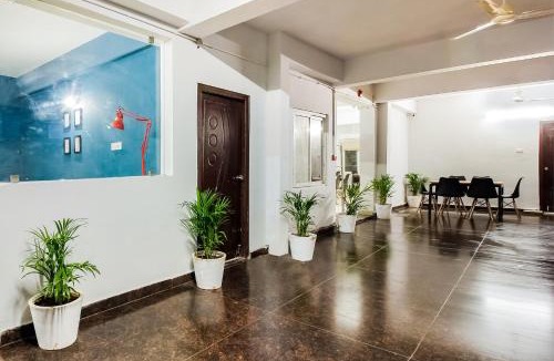 Gachibowli Hotel | Super Hotel O GACHIBOWLI BESIDE DLF
