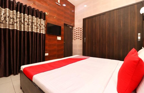 Jalandhar Hotel | Super Hotel O Max