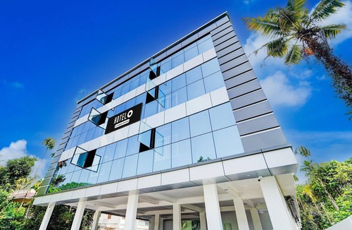 Kochi House | Super Hotel O North Kalamassery