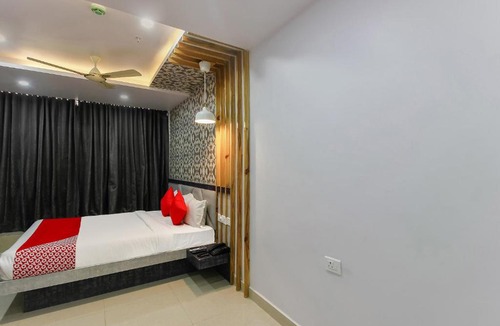 Kompally Hotel | Super Malnadu Kitchen Luxury Rooms & Suites