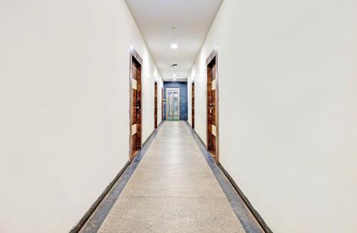 Madhurawada Hotel | Super OYO Collection O Vizag International Cricket Stadium